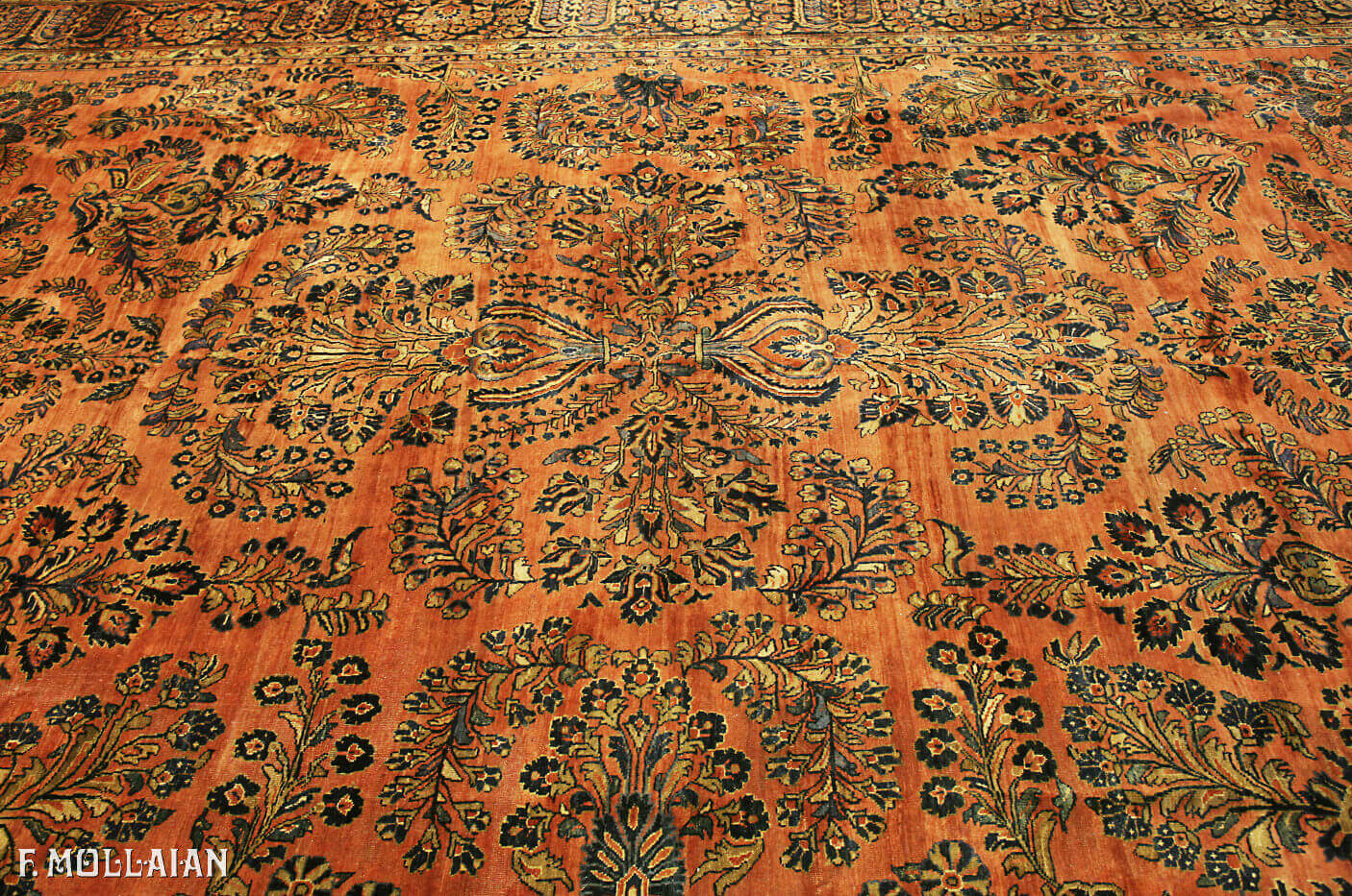 Antique Persian Saruk Carpet n°:64298645